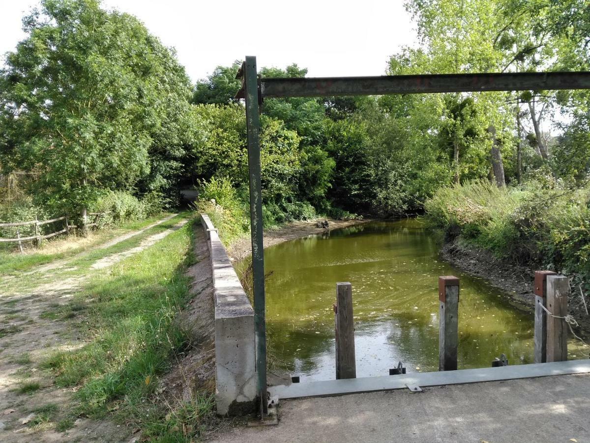 Villa Au Fil De L'Eau Le Boupère Esterno foto